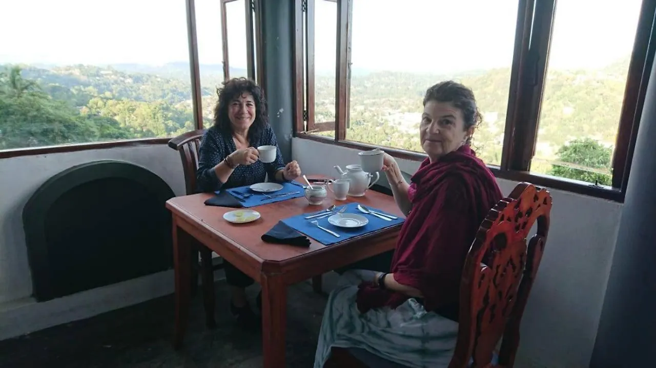 Ceylon Breeze Hotel Kandy