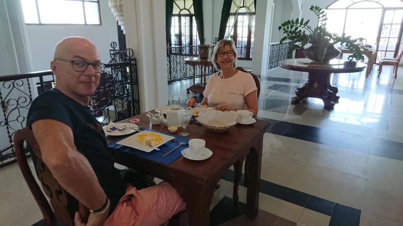 Ceylon Breeze Hotel Kandy Sri Lanka